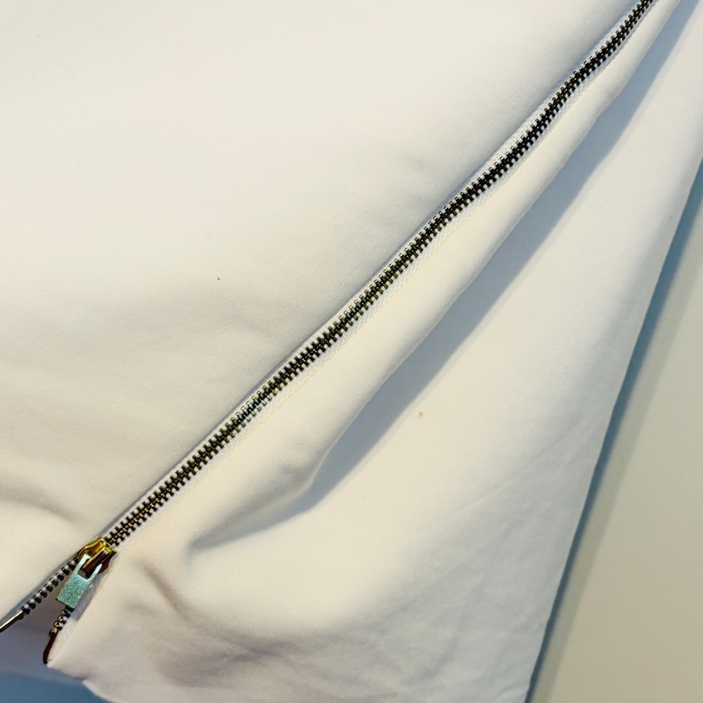 Express Classic White Pencil Skirt - Picture 4 of 6